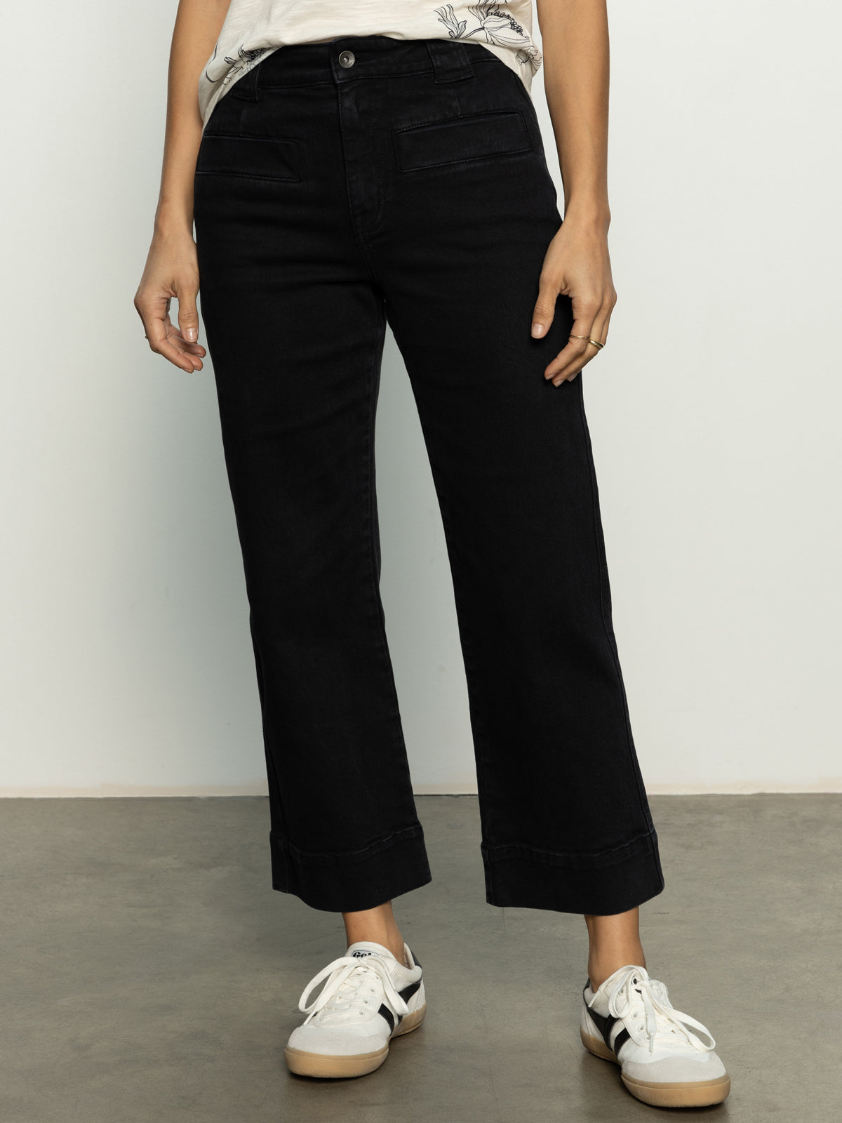 voyage-crop-pant-black